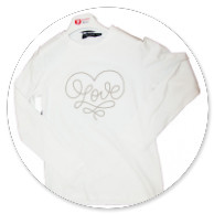 TSHIRT BIANCA CON SCRITTA E CUORE GRIGIO