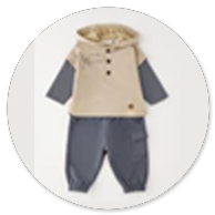 FELPA SERAFINO BEIGE CON CAPPUCCIO E PANTALONE GRIGIO CON TASCONE 